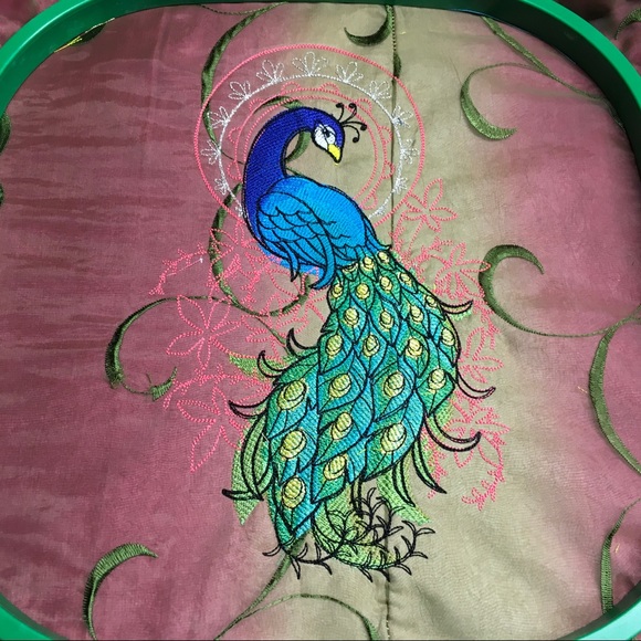 Meet Your Posher Odi'e - Picture 3 of 6